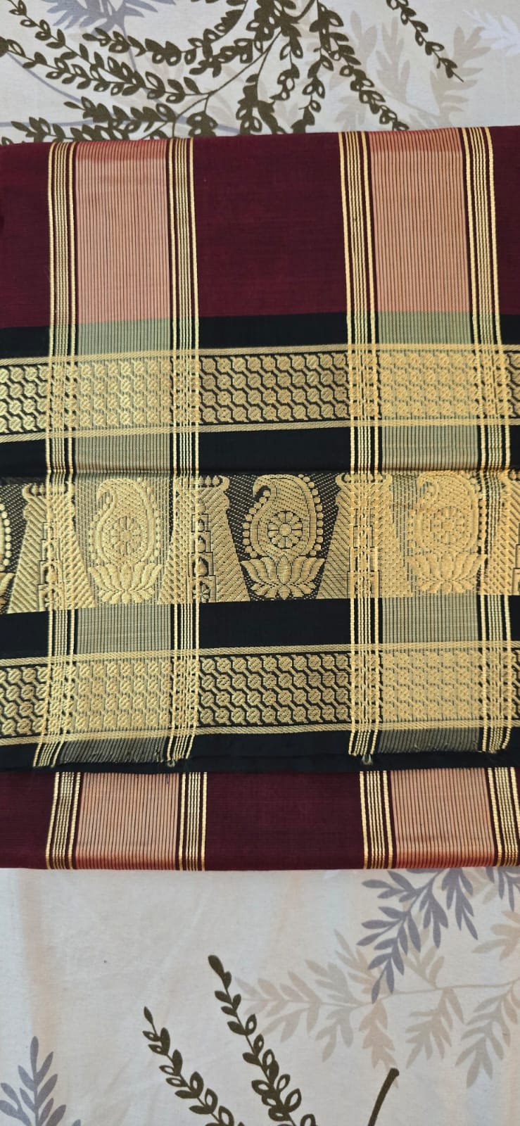 Red gopuram design saree